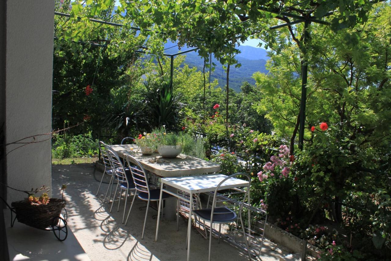 Apartments And Rooms With Parking Space Tucepi, Makarska - 6901 Buitenkant foto