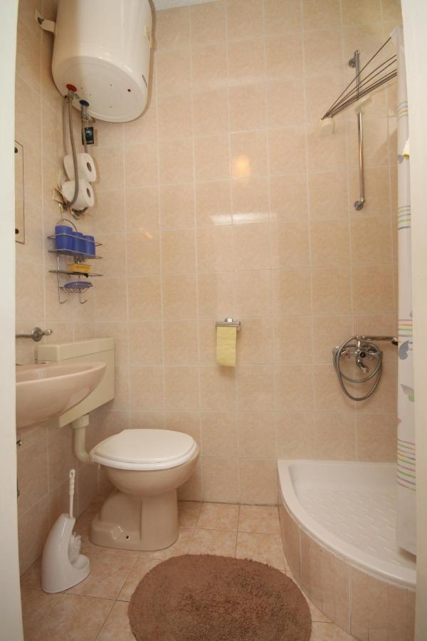 Apartments And Rooms With Parking Space Tucepi, Makarska - 6901 Buitenkant foto
