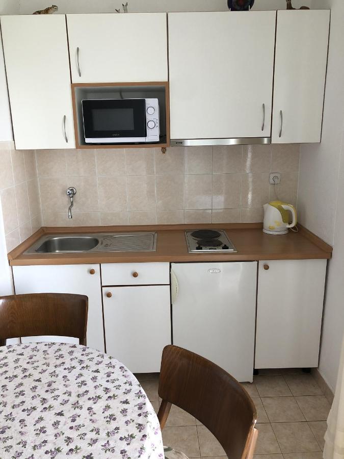Apartments And Rooms With Parking Space Tucepi, Makarska - 6901 Buitenkant foto