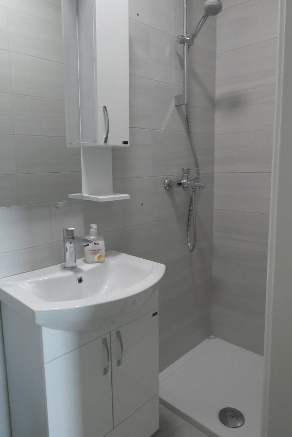 Apartments And Rooms With Parking Space Tucepi, Makarska - 6901 Buitenkant foto