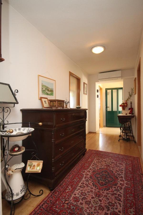 Apartments And Rooms With Parking Space Tucepi, Makarska - 6901 Buitenkant foto